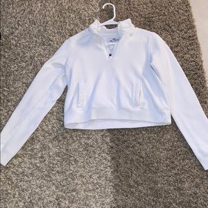 White cropped long sleeve pullover